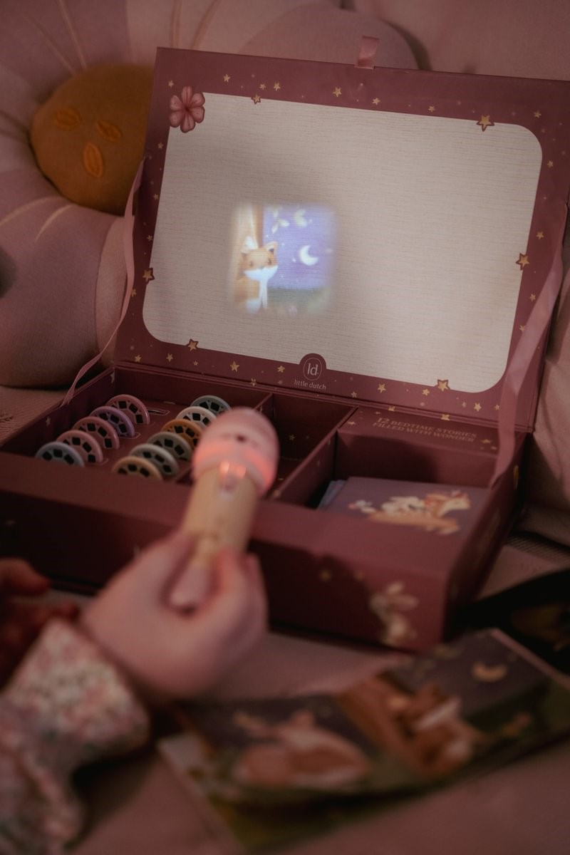 PROYECTOR LINTERNA ROSA LITTLE DUTCH - Imagen 4
