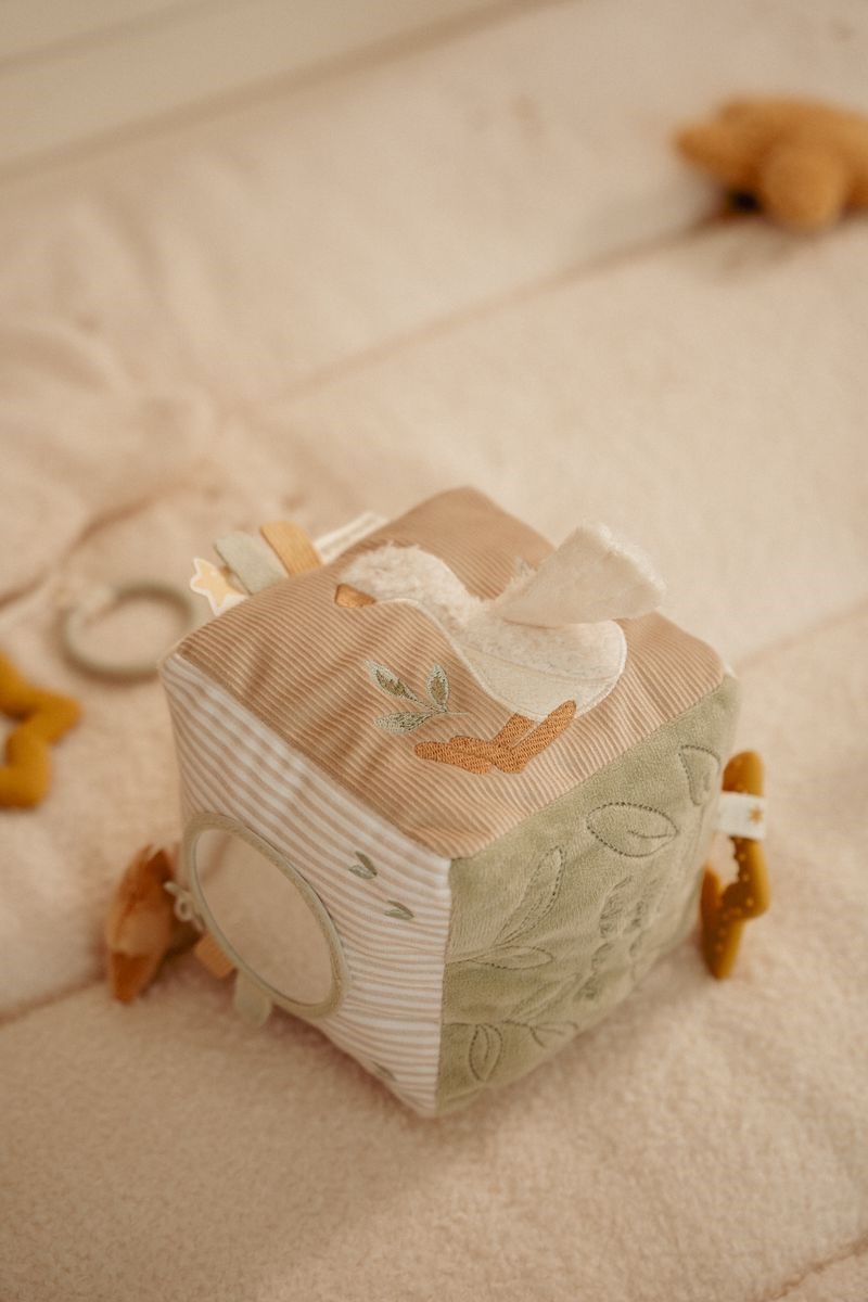 CUBO BLANDITO ACTIVIDADES NEWBORN NATURALS LITTLE DUTCH - Imagen 3
