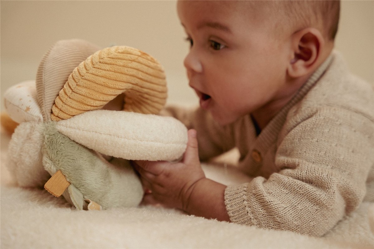 PELOTA MONTESSORI NEWBORN NATURALS LITTLE DUTCH - Imagen 5