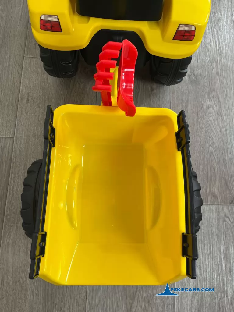 TRACTOR A PEDALES CON REMOLQUE AMARILLO - Imagen 2