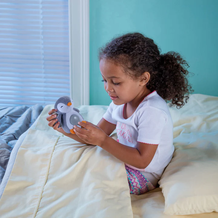 PELUCHE PORTABLE EDUCATIVO SLUMBER BUDDIES PENGUIN - Imagen 3