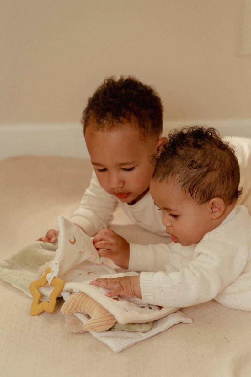 LIBRO BLANDITO ACTIVIDADES NEWBORN NATURAL - Imagen 3