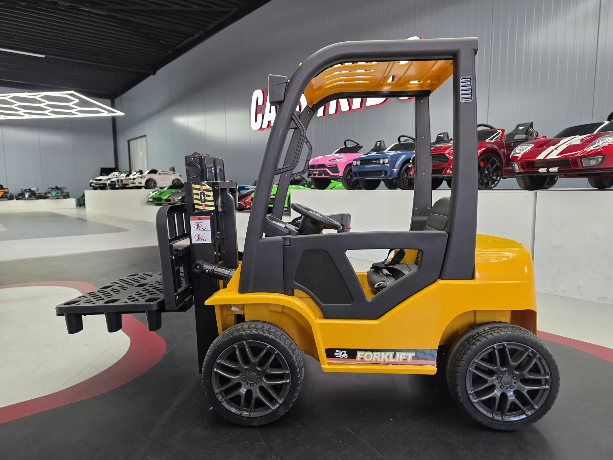 CARRETILLA ELEVADORA / FORKLIFT YELLOW - Imagen 2