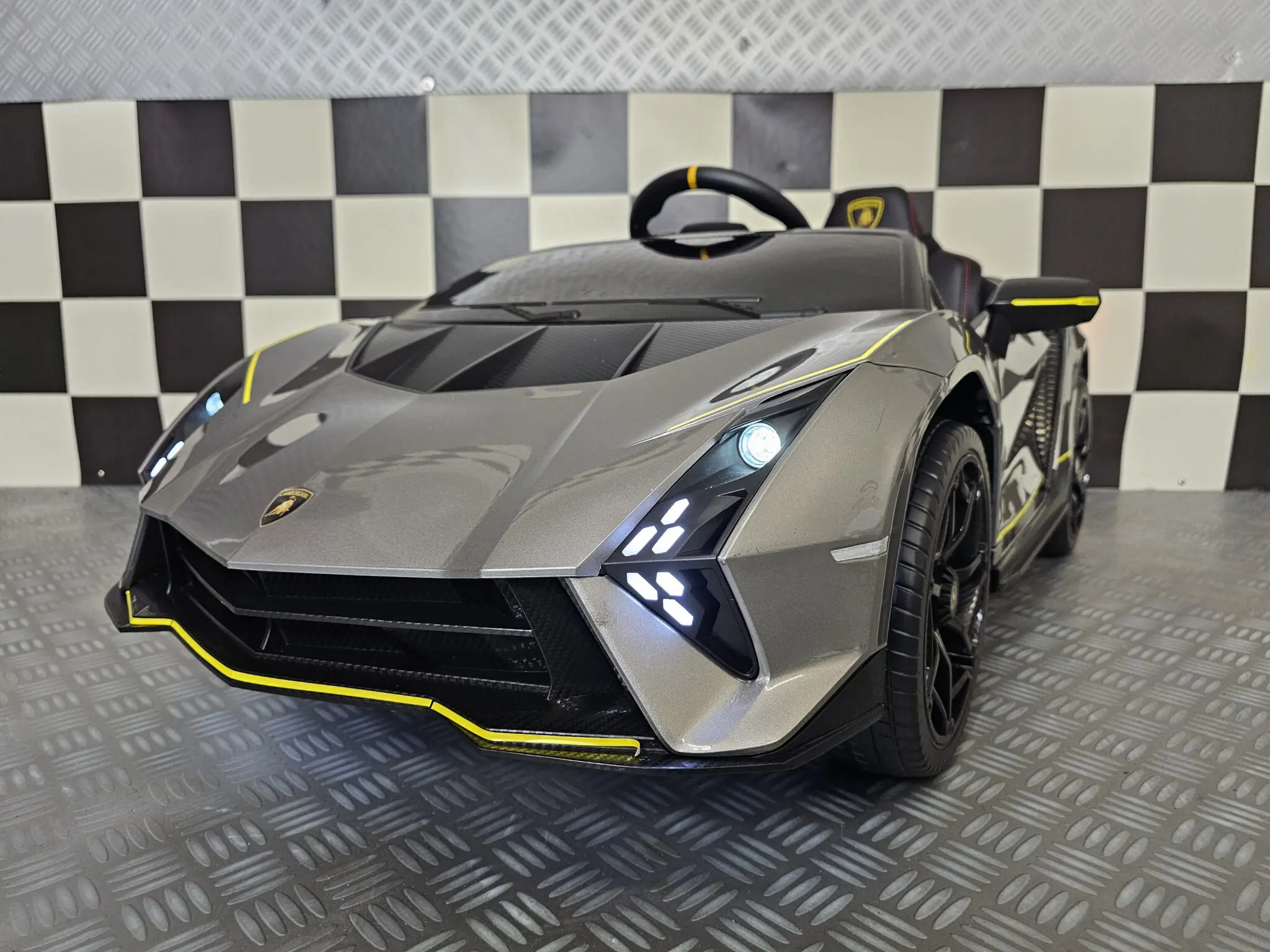 LAMBORGHINI AUTENTICA METALLIC GREY