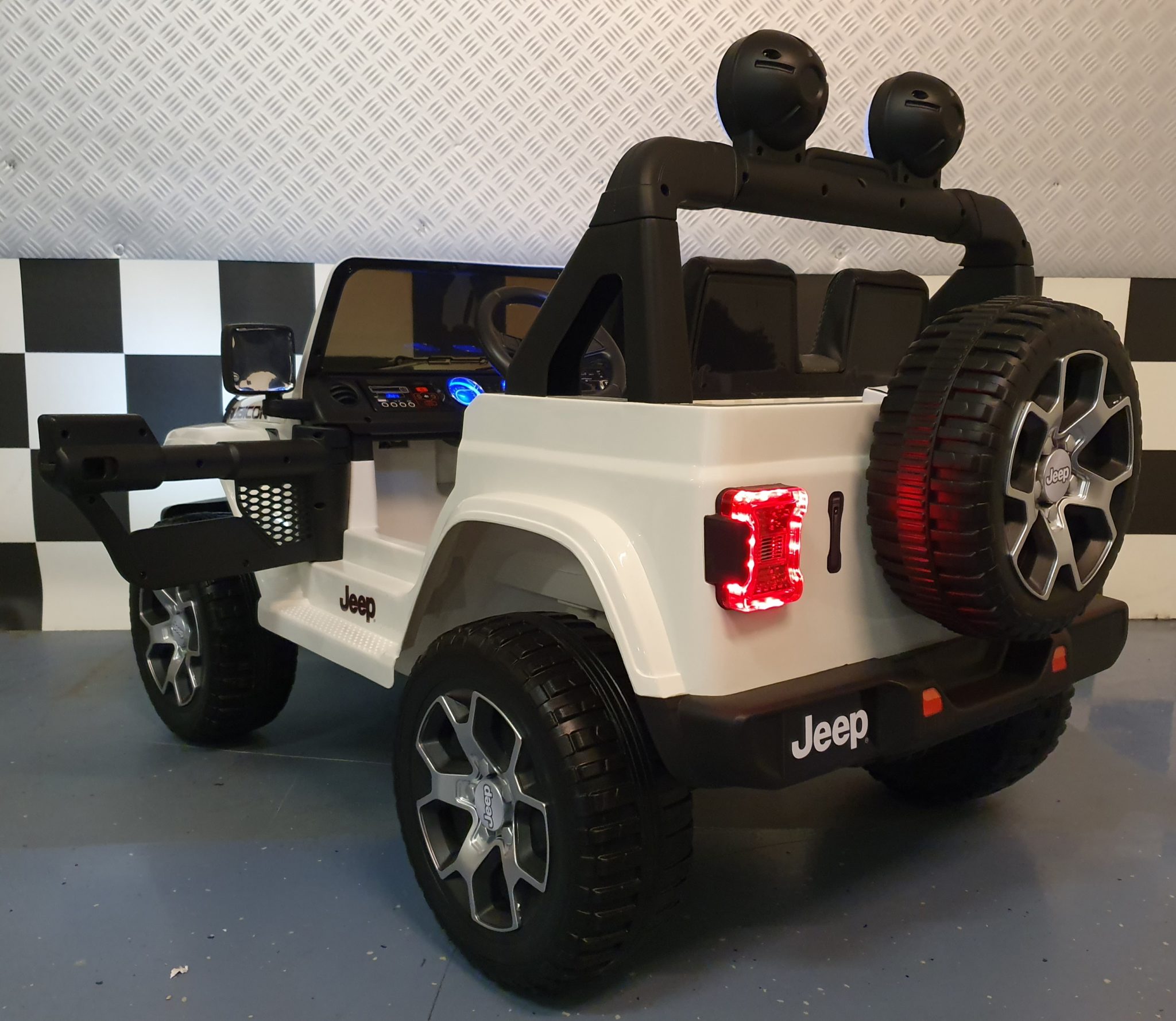 JEEP WRANGLER RUBICON WHITE 4X4 - Imagen 4