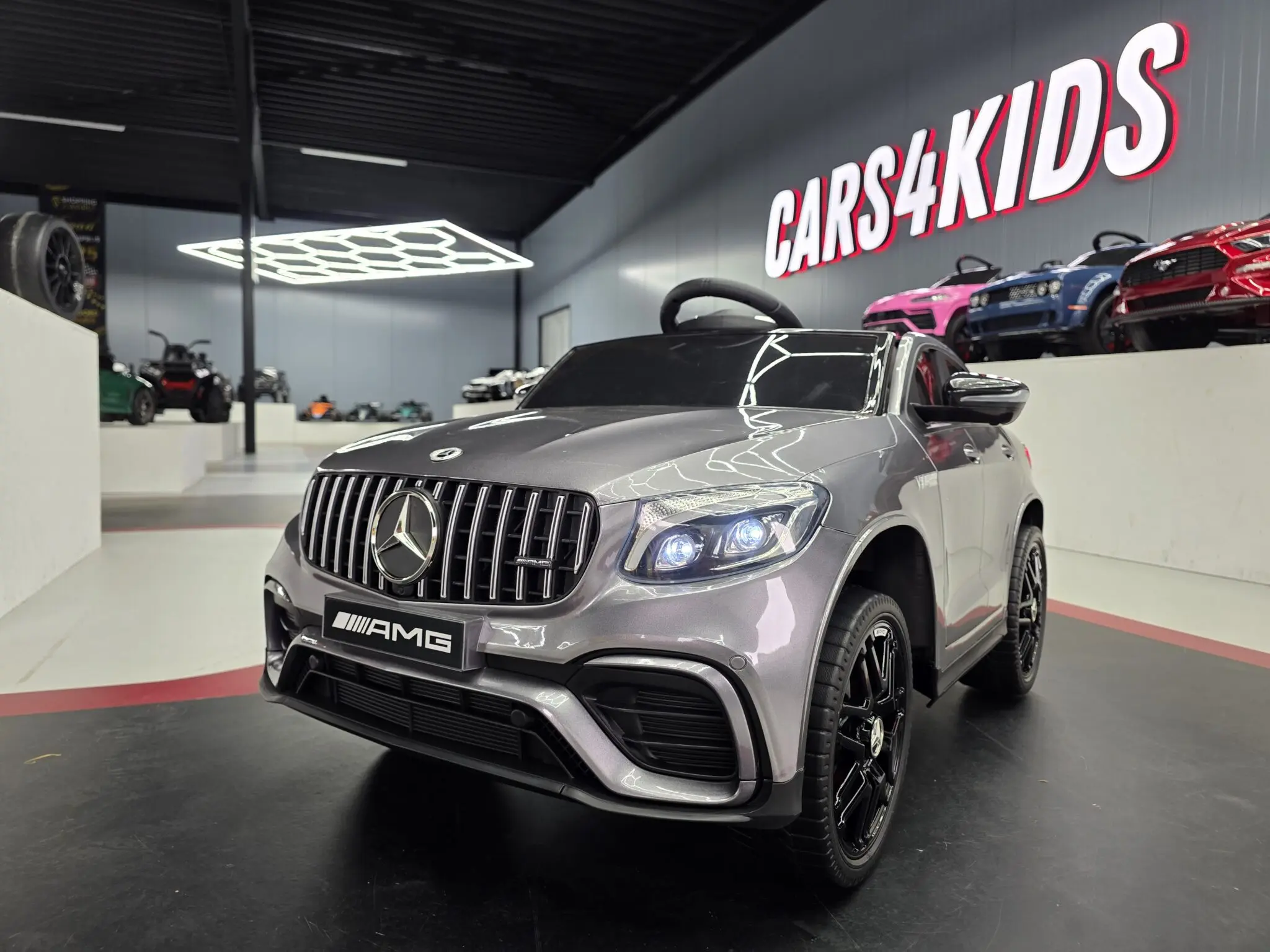 MERCEDES BENZ GLC63 METALLIC SILVER