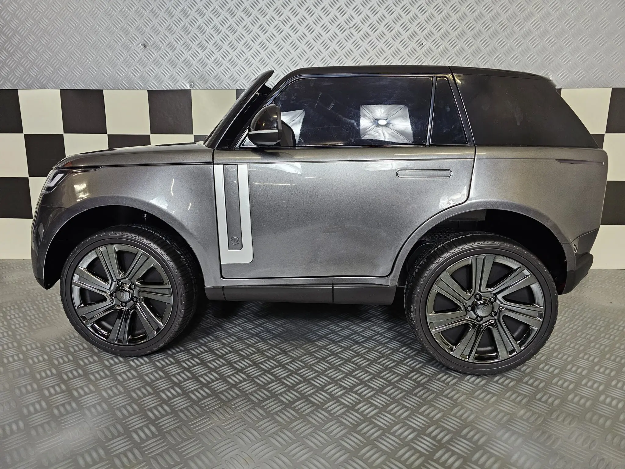 RANGE ROVER VOGUE 24V METALLIC GREY - Imagen 6
