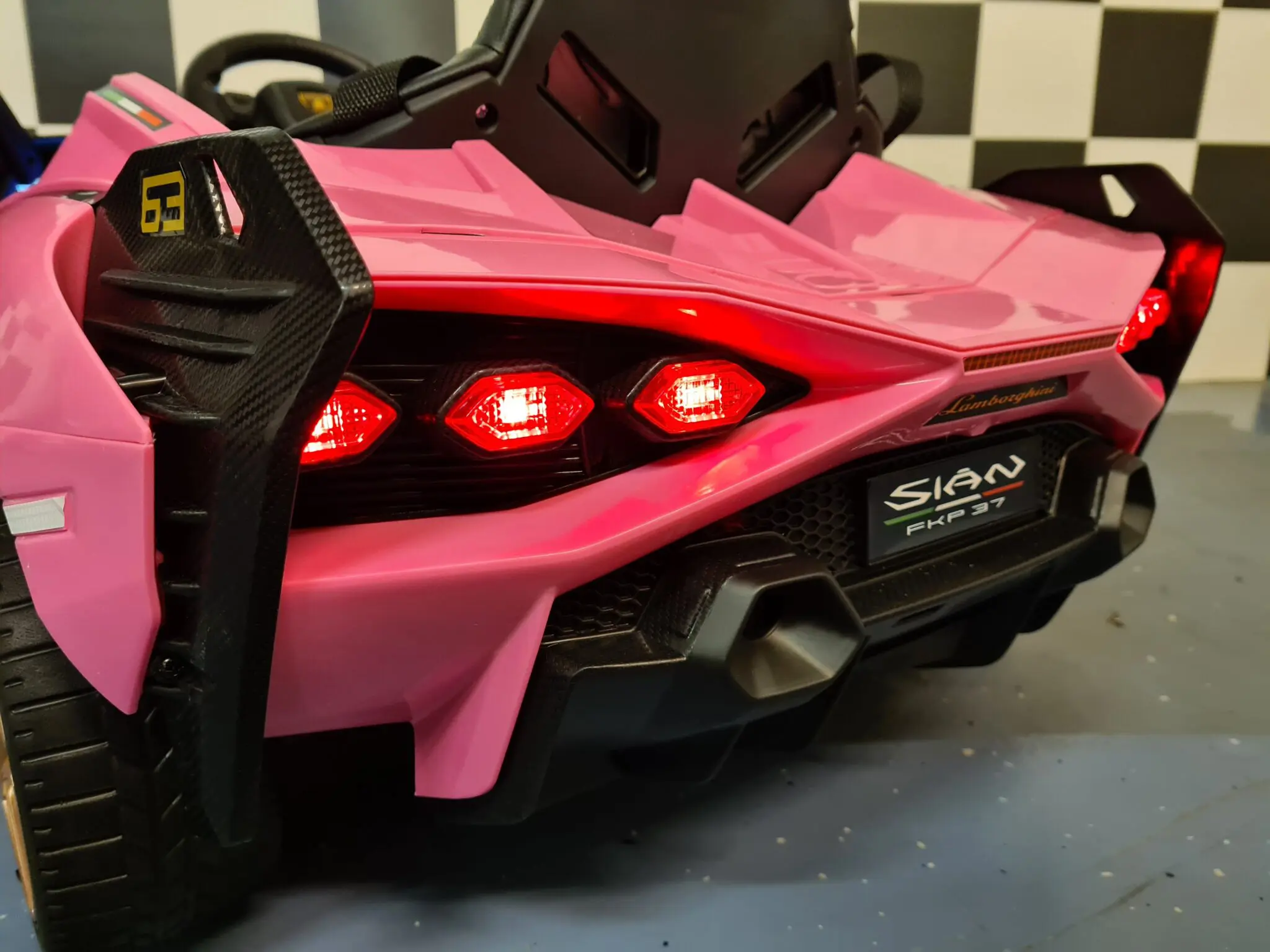 LAMBORGHINI SIAN PINK - Imagen 4