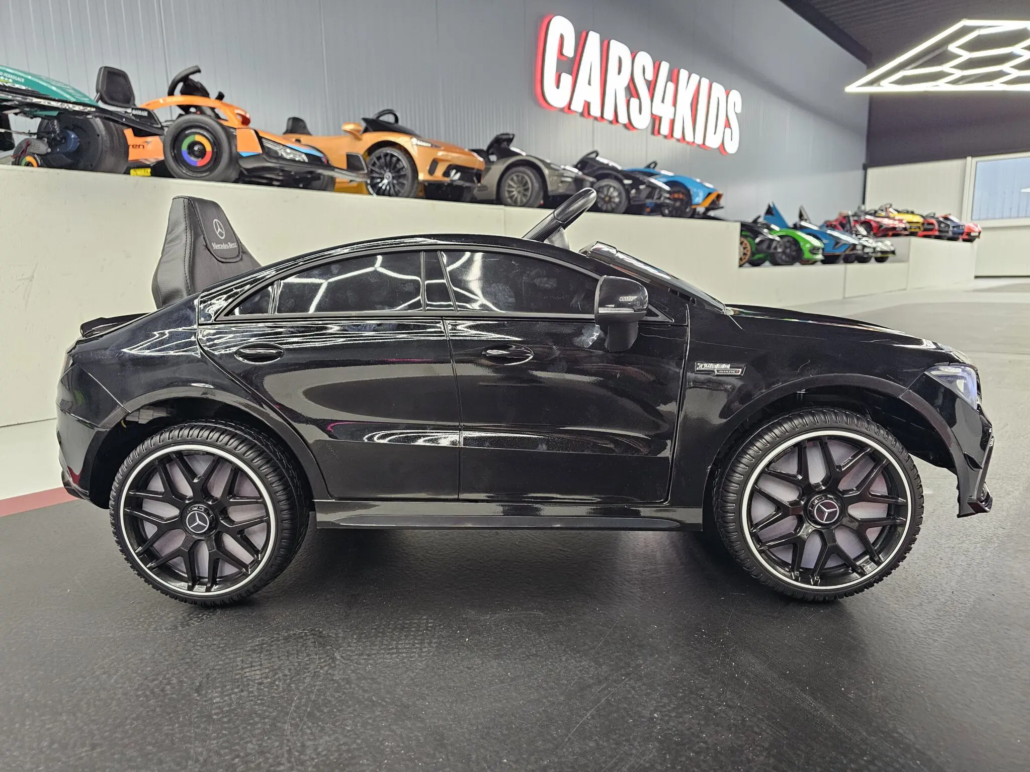 MERCEDES CLA45METALLIC BLACK - Imagen 5