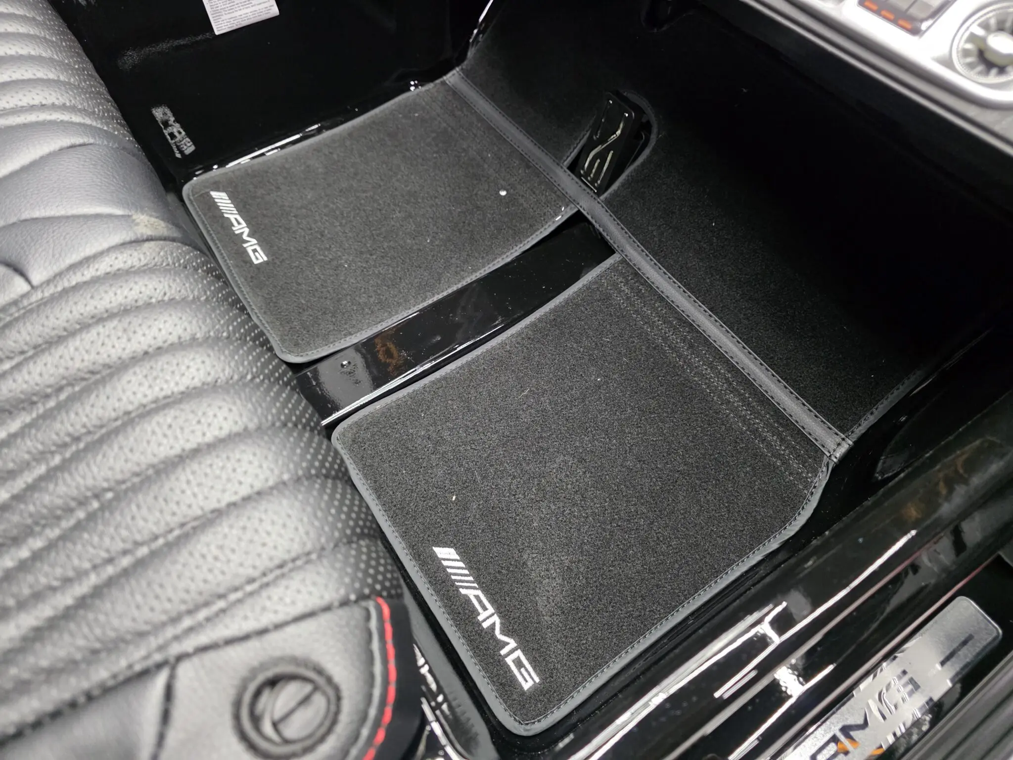 MERCEDES BENZ G63 24V METALLIC BLACK - Imagen 3