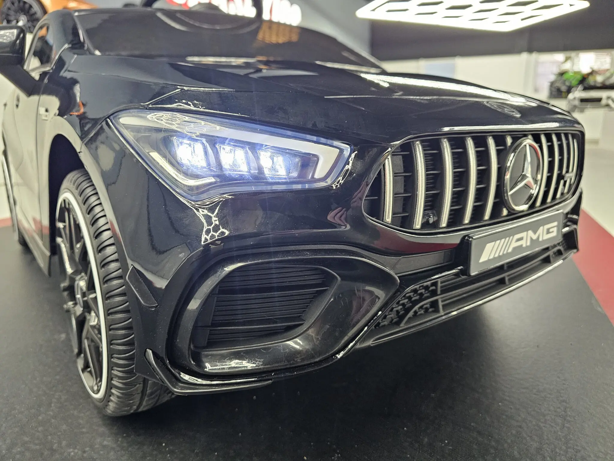 MERCEDES CLA45METALLIC BLACK - Imagen 3