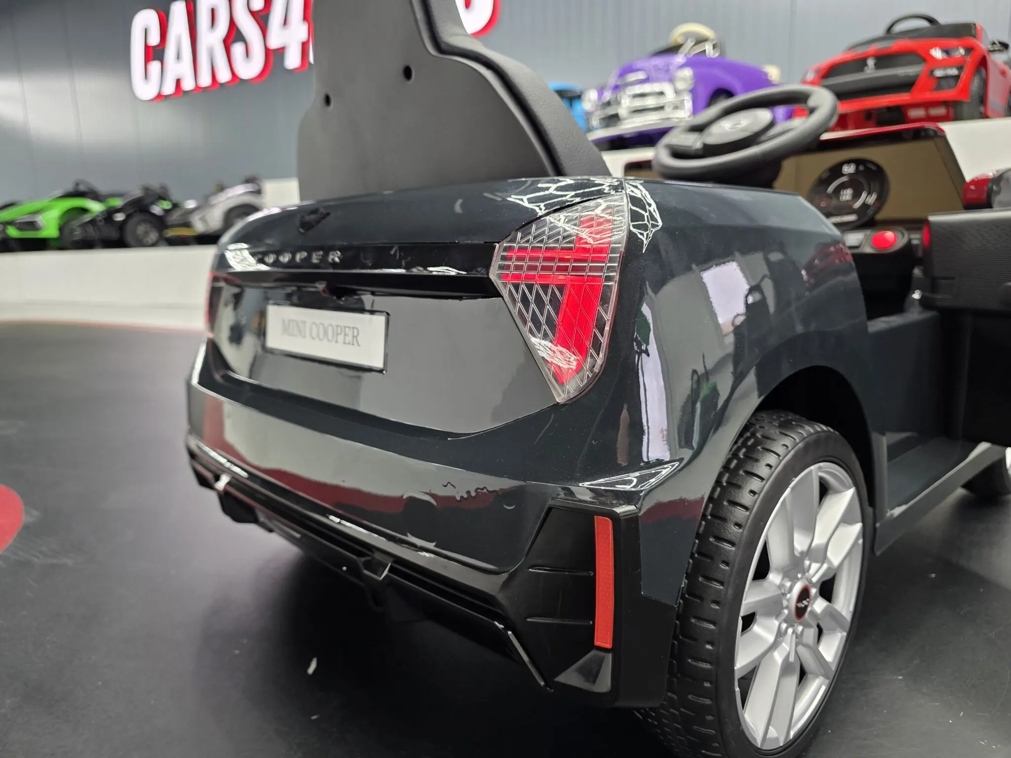 MINI COOPER S METALLIC BLACK - Imagen 4