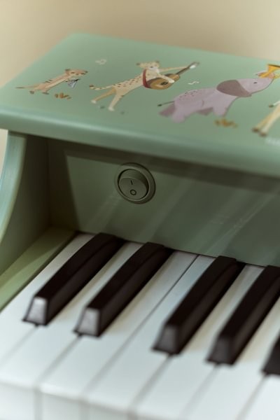 PIANO DE MADERA VERDE SAFARI FRIENDS - Imagen 9