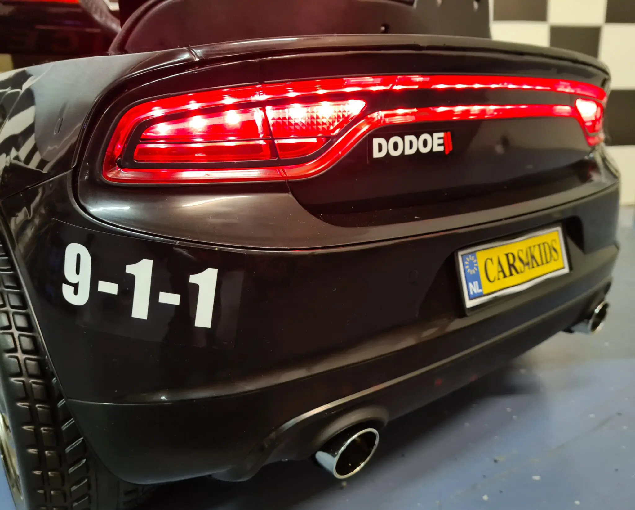 COCHE POLICIA NEGRO 12V - Imagen 2